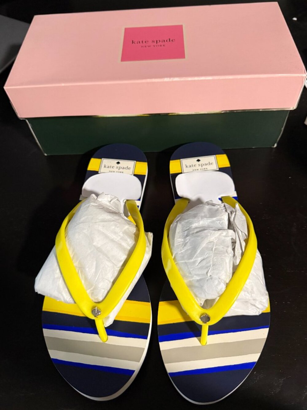 KATE SPADE NEW YORK Womens Feldon Over Print Stripe Flip Flops Navy Blue/Yellow